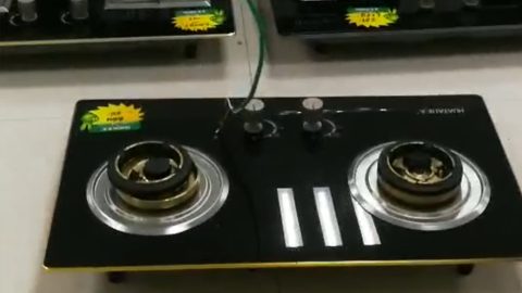 华太燃气灶钢化玻璃面板防爆裂撞击测试